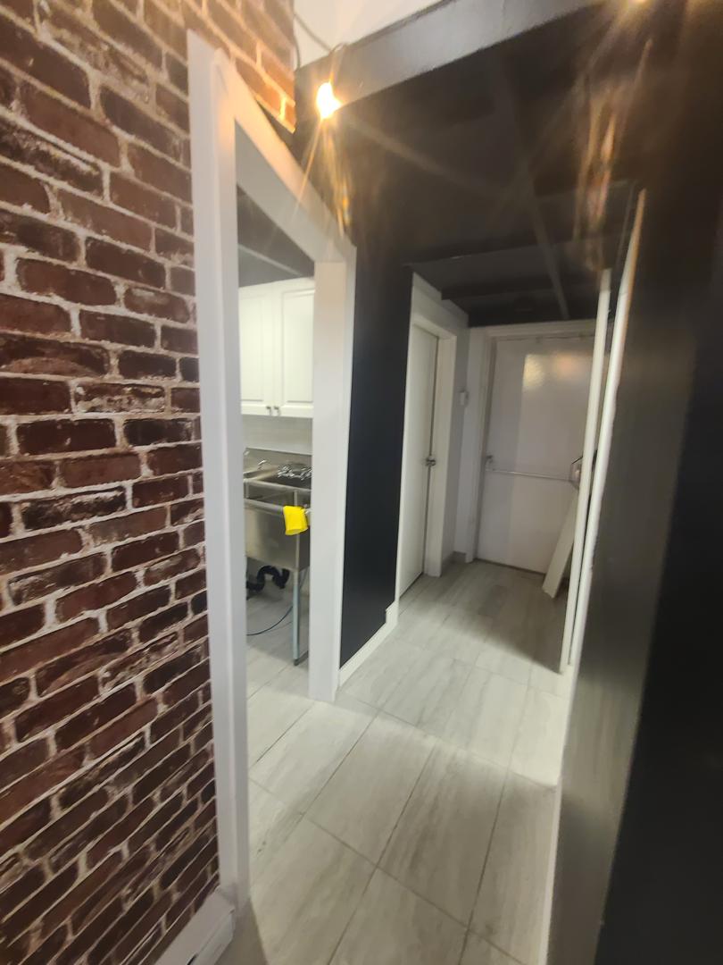 Finition d'un intérieur commercial